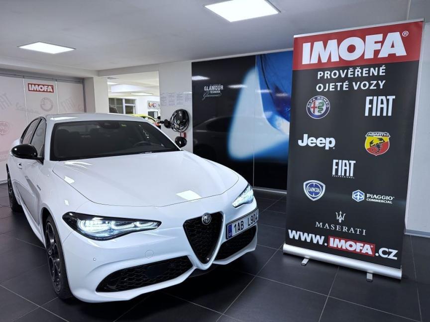Alfa Romeo Giulia 2.2 JTDm 210k AT8 ZF Q4 4x4 Veloce