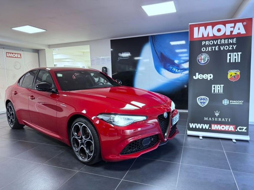 Alfa Romeo Giulia 2.2 JTDm 210k AT8 ZF Q4 4x4 Veloce