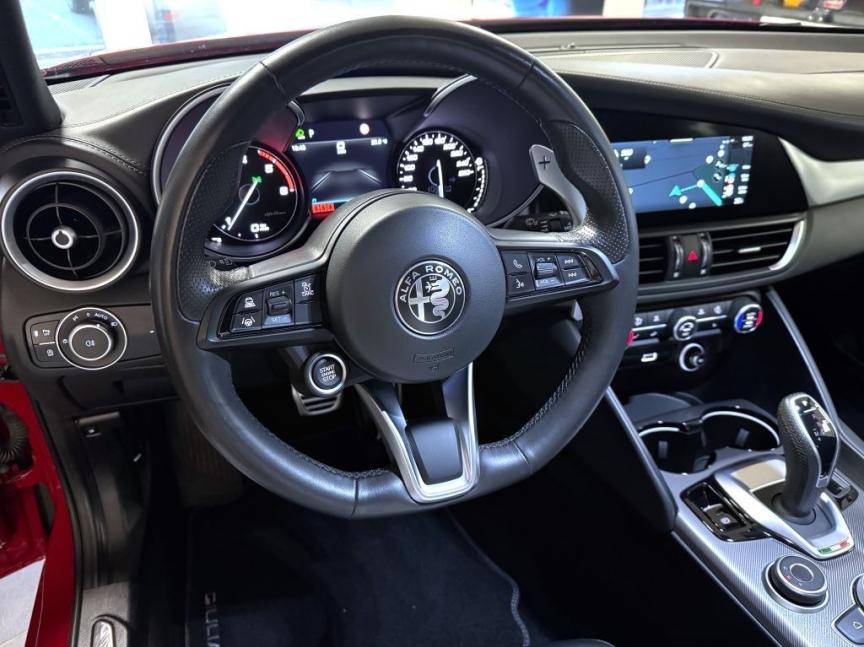 Alfa Romeo Giulia 2.2 JTDm 210k AT8 ZF Q4 4x4 Veloce