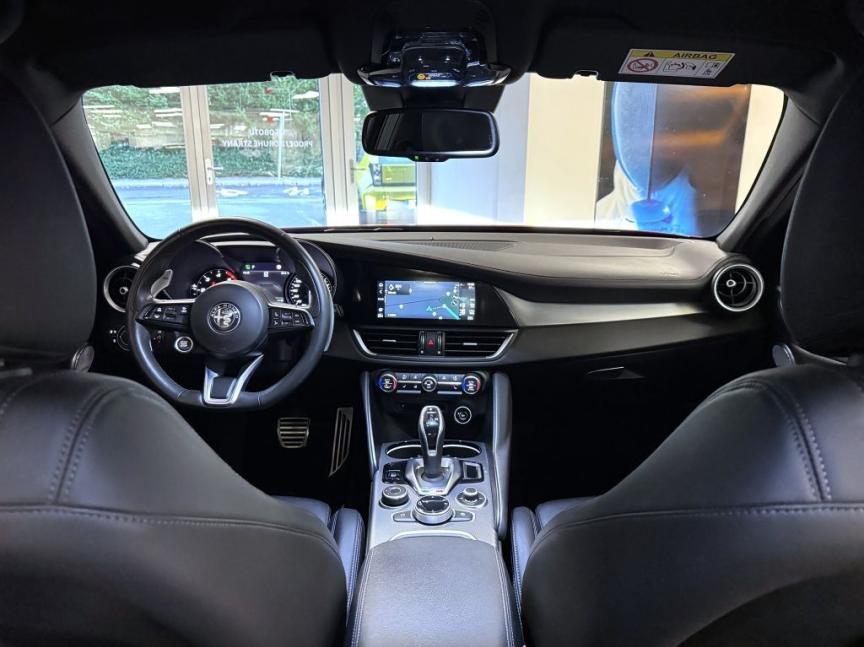 Alfa Romeo Giulia 2.2 JTDm 210k AT8 ZF Q4 4x4 Veloce