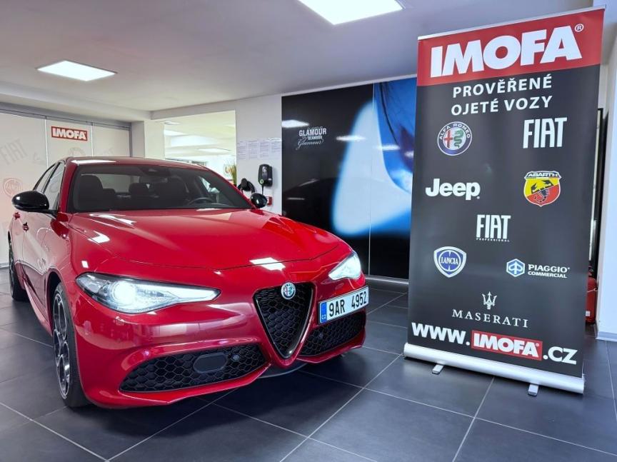 Alfa Romeo Giulia 2.2 JTDm 210k AT8 ZF Q4 4x4 Veloce