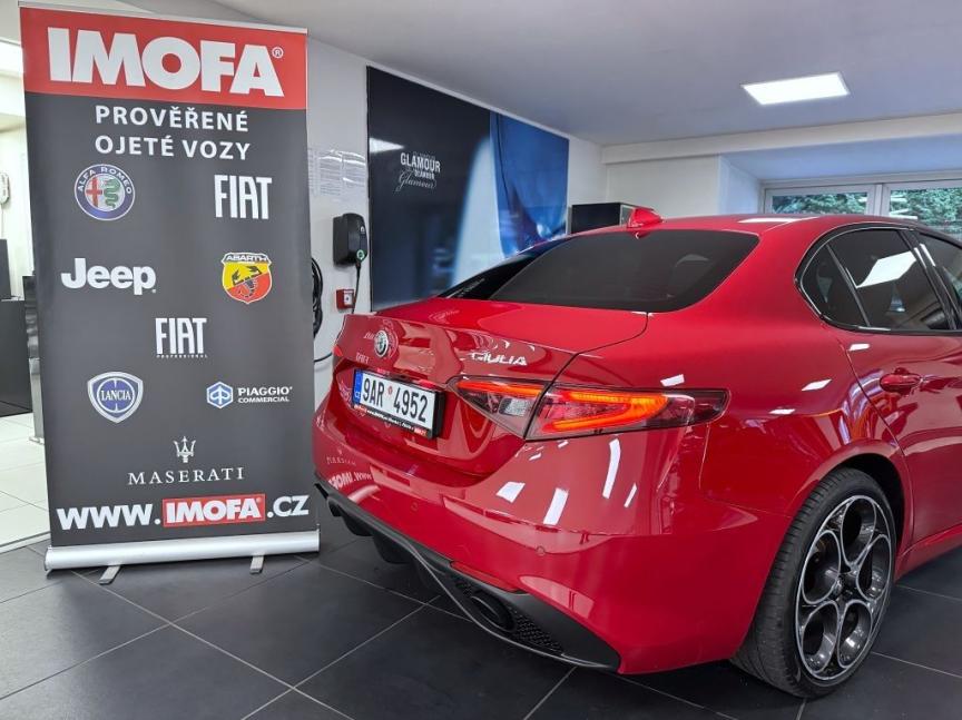 Alfa Romeo Giulia 2.2 JTDm 210k AT8 ZF Q4 4x4 Veloce