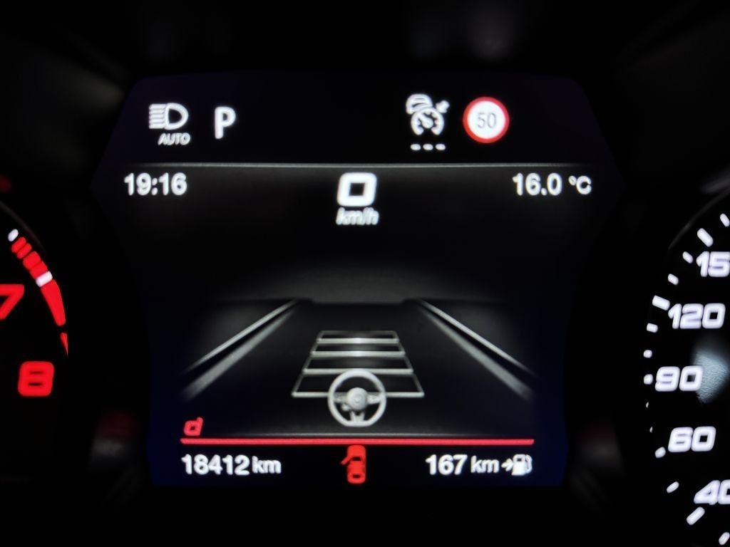 Alfa Romeo Giulia 2.9 V6 BiTurbo 510k AT8 ZF QV reg: 08/2022