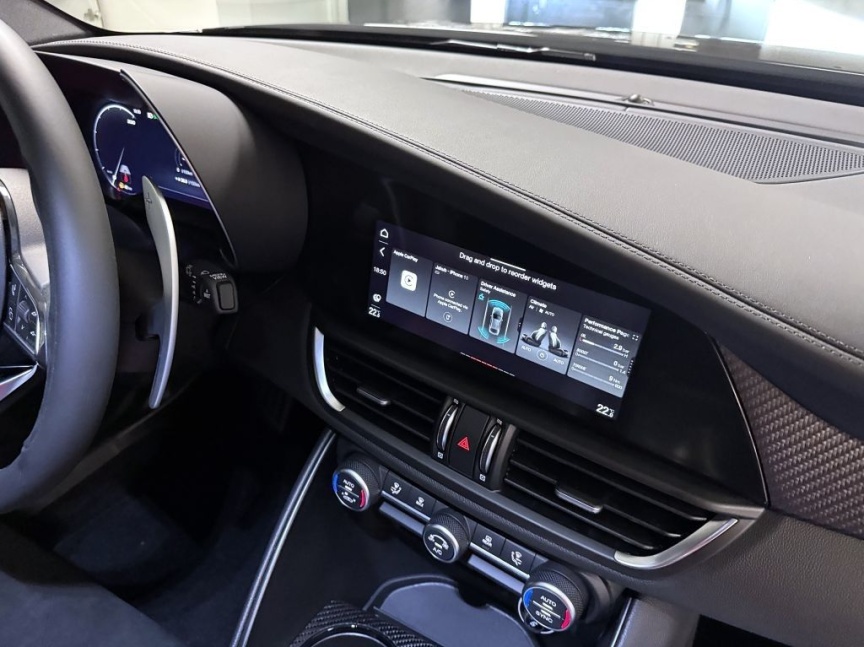 Alfa Romeo Giulia 2.9 V6 BiTurbo 520k QV Carbon Edition *302*