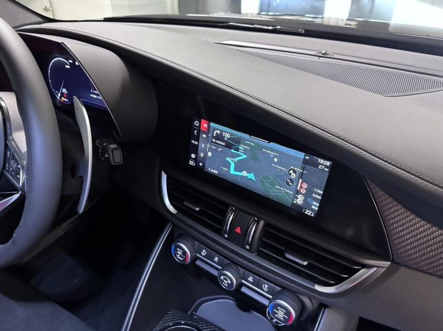 Alfa Romeo Giulia 2.9 V6 BiTurbo 520k QV Carbon Edition *302*