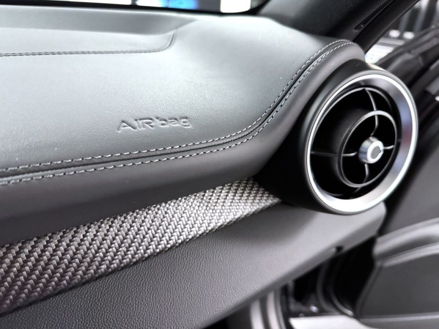 Alfa Romeo Giulia 2.9 V6 BiTurbo 520k QV Carbon Edition *302*