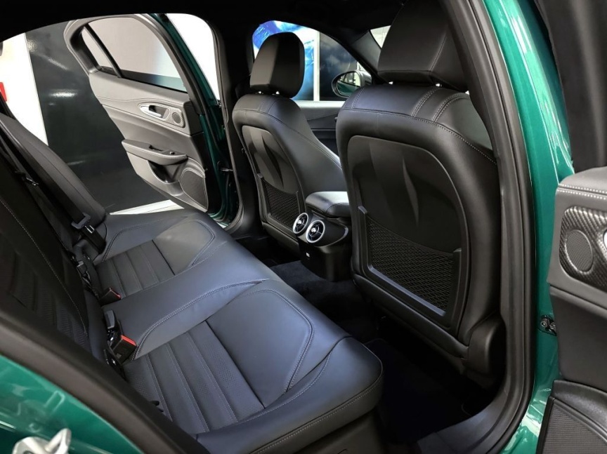 Alfa Romeo Giulia 2.9 V6 BiTurbo 520k QV Carbon Edition *494*