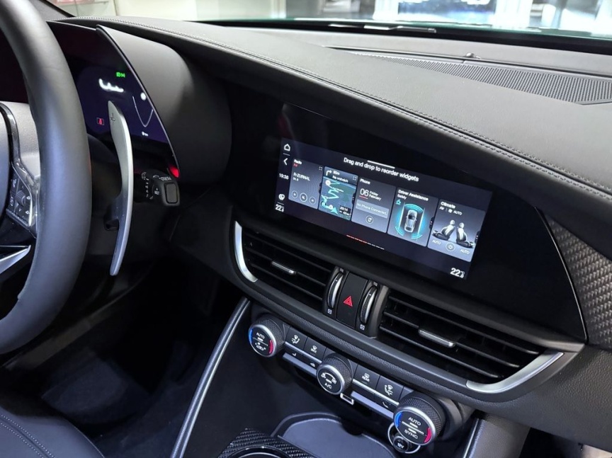 Alfa Romeo Giulia 2.9 V6 BiTurbo 520k QV Carbon Edition *494*