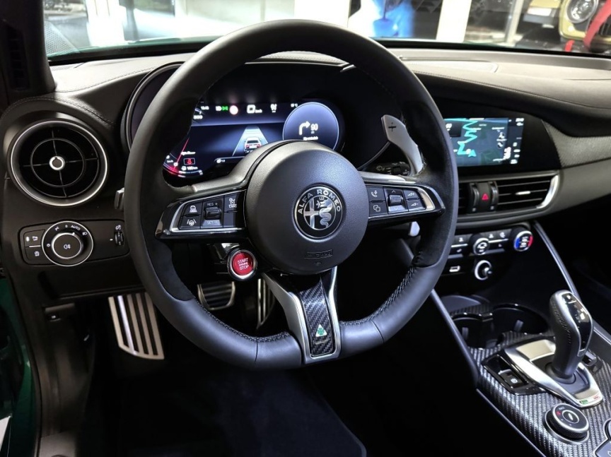 Alfa Romeo Giulia 2.9 V6 BiTurbo 520k QV Carbon Edition *494*