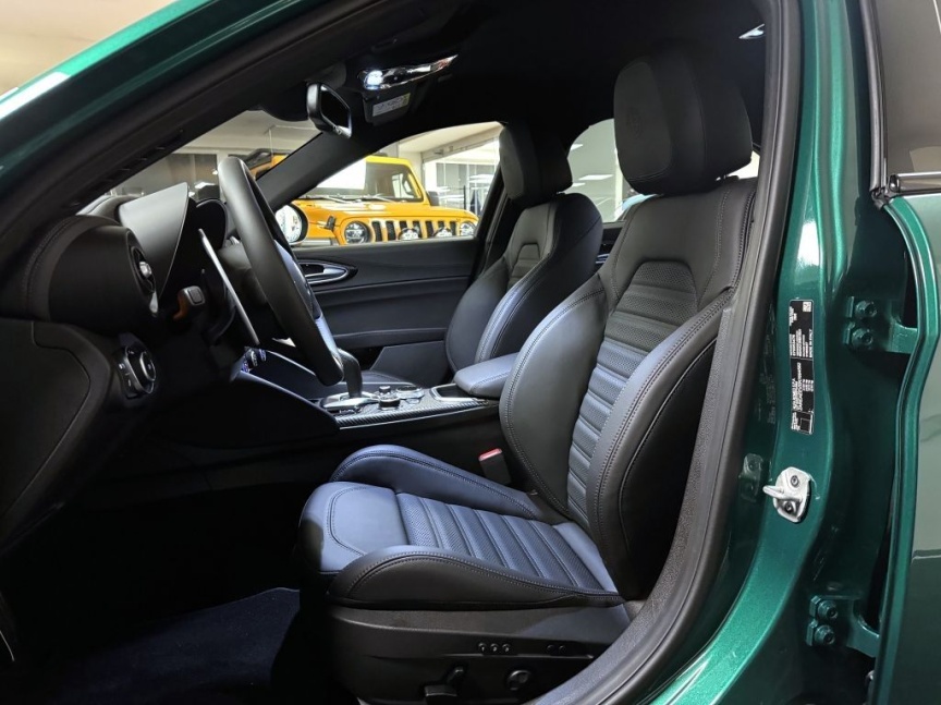 Alfa Romeo Giulia 2.9 V6 BiTurbo 520k QV Carbon Edition *582*