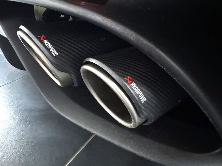 Alfa Romeo Giulia 2.9 V6 BiTurbo 520k QV Carbon Edition *582*