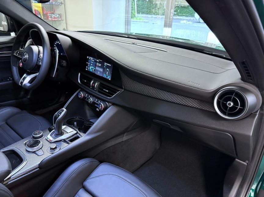 Alfa Romeo Giulia 2.9 V6 BiTurbo 520k QV Carbon Edition *892*