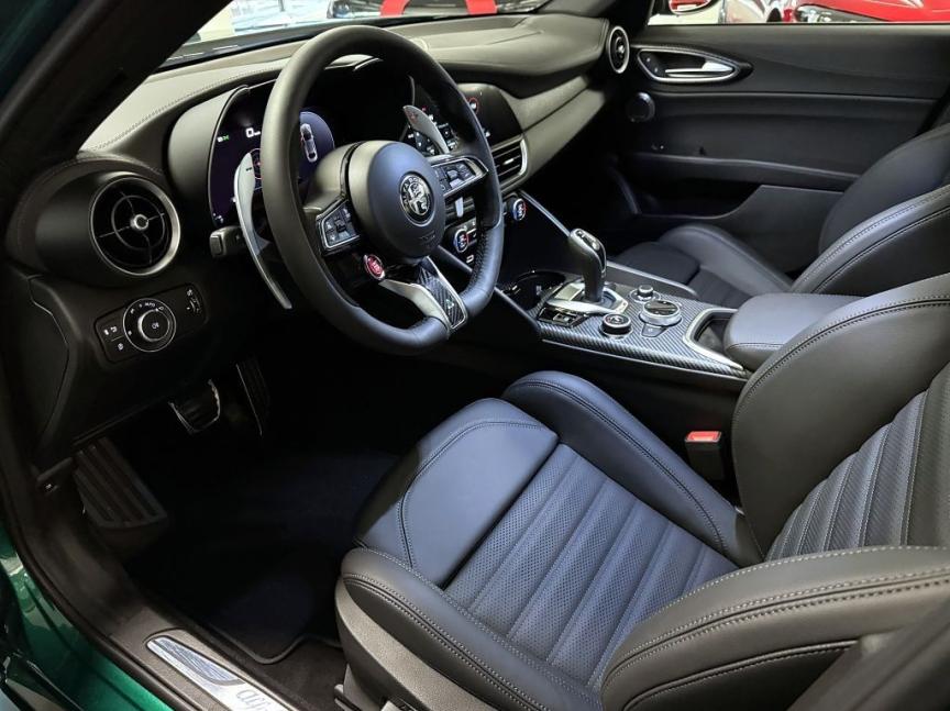 Alfa Romeo Giulia 2.9 V6 BiTurbo 520k QV Carbon Edition *892*