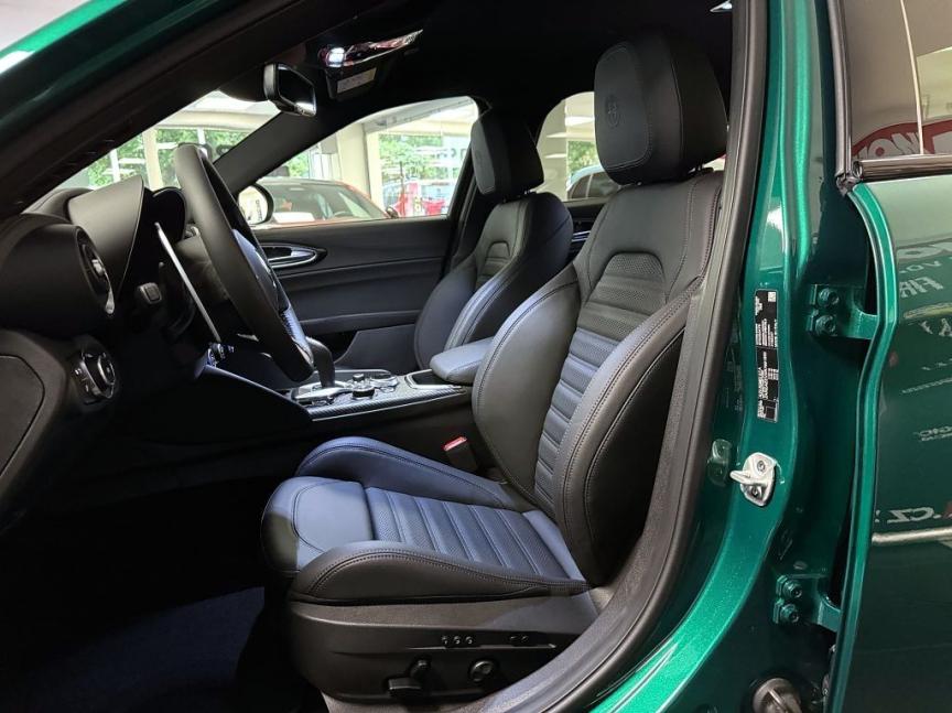 Alfa Romeo Giulia 2.9 V6 BiTurbo 520k QV Carbon Edition *892*