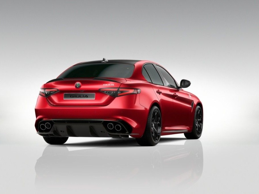 Alfa Romeo Giulia 2.9 V6 BiTurbo 520k QV Carbon Edition III *284*