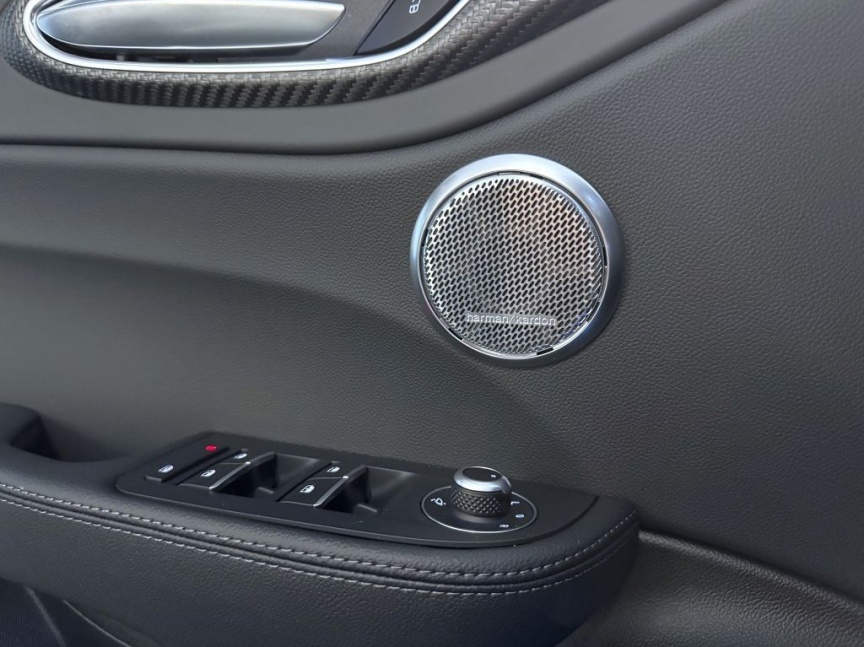 Alfa Romeo Giulia 2.9 V6 BiTurbo 520k QV Carbon Edition III *939*