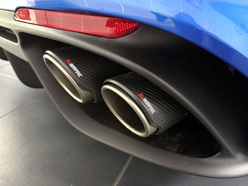 Alfa Romeo Giulia 2.9 V6 BiTurbo 520k QV Carbon Edition III *939*