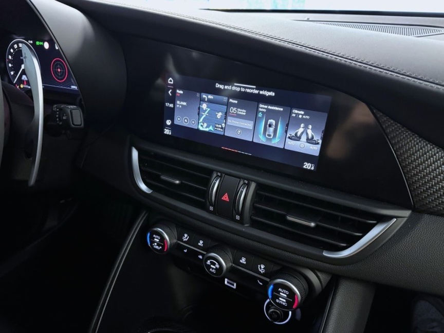 Alfa Romeo Giulia 2.9 V6 BiTurbo 520k QV Carbon Edition III *956*