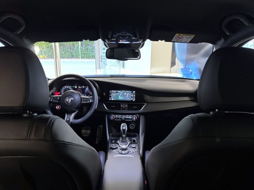 Alfa Romeo Giulia 2.9 V6 BiTurbo 520k QV Carbon Edition III *956*