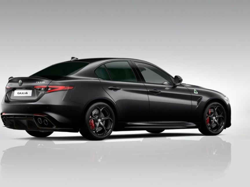Alfa Romeo Giulia 2.9 V6 BiTurbo 520k QV Carbon Edition *o968*