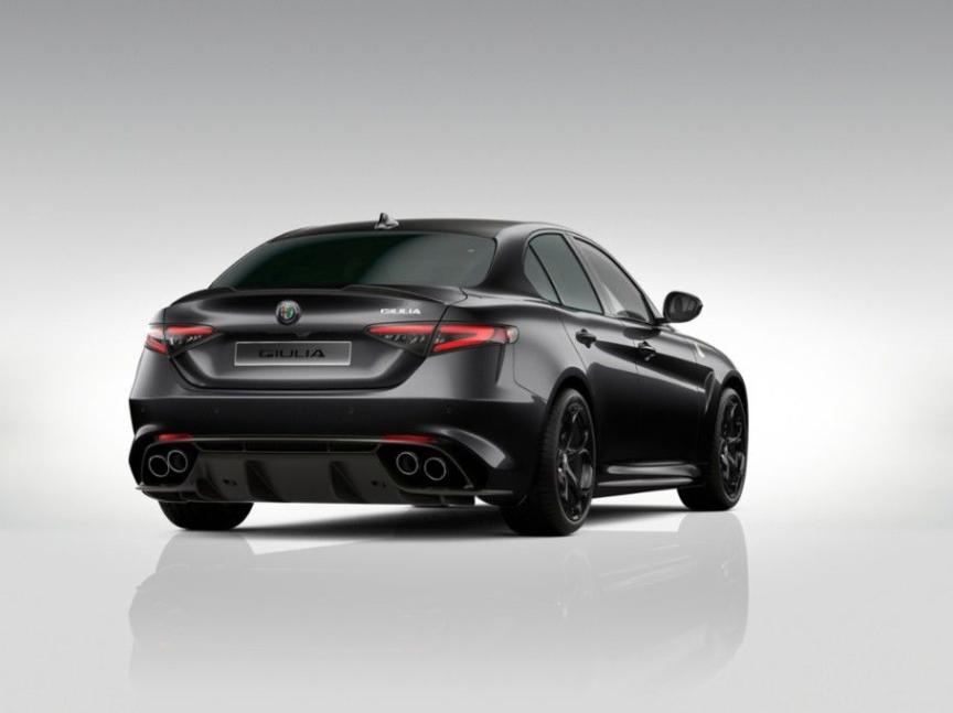 Alfa Romeo Giulia 2.9 V6 BiTurbo 520k QV Carbon Edition *o968*