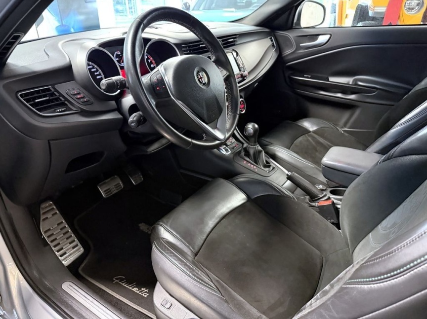 Alfa Romeo Giulietta 1.4 TMA 170k TCT Distinctive Sportiva
