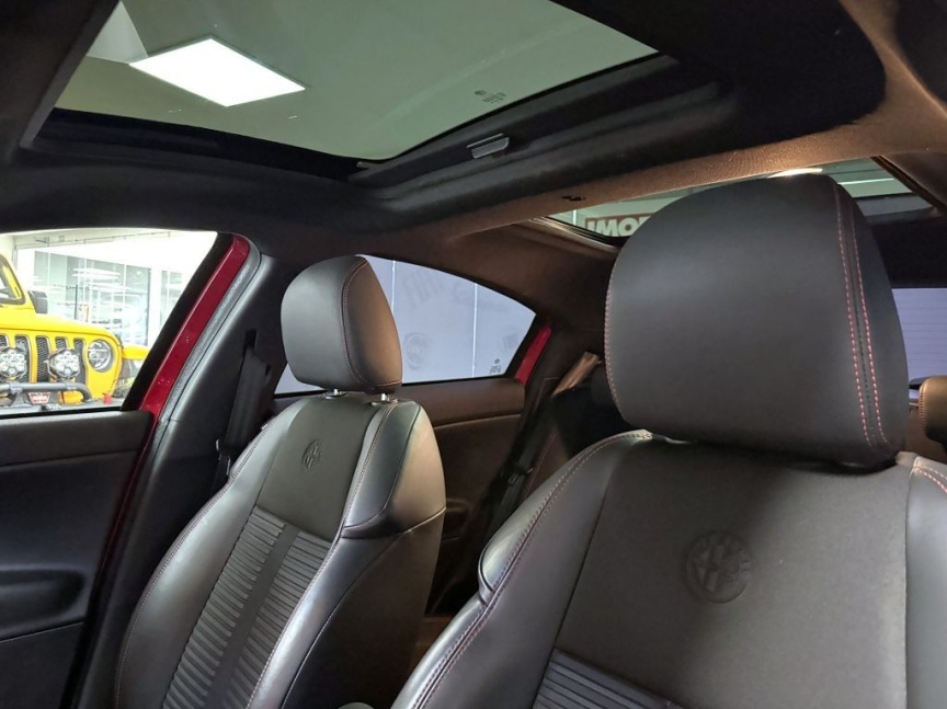 Alfa Romeo Giulietta 1750 TBi 235k Quadrifoglio Verde