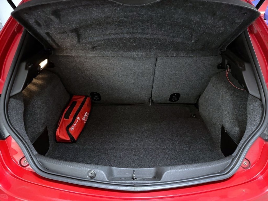 Alfa Romeo Giulietta 1750 TBi 235k Quadrifoglio Verde