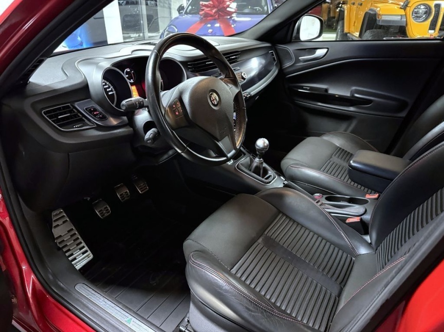 Alfa Romeo Giulietta 1750 TBi 235k Quadrifoglio Verde