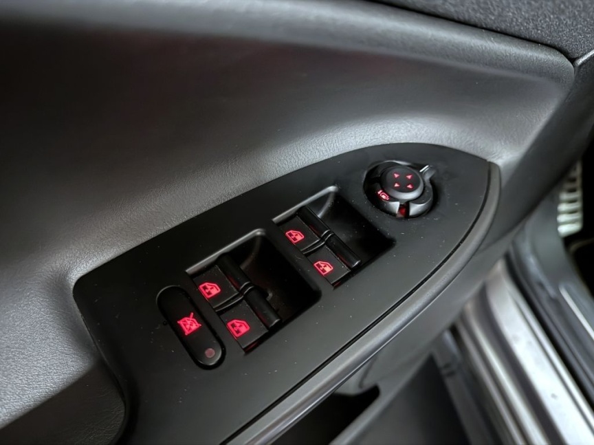 Alfa Romeo Giulietta 1750 TBi 240k TCT QV Launch Edition ZENDER