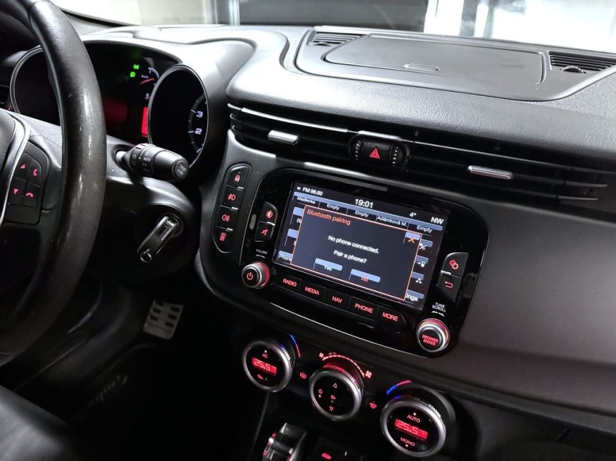 Alfa Romeo Giulietta 1750 TBi 240k TCT QV Launch Edition ZENDER