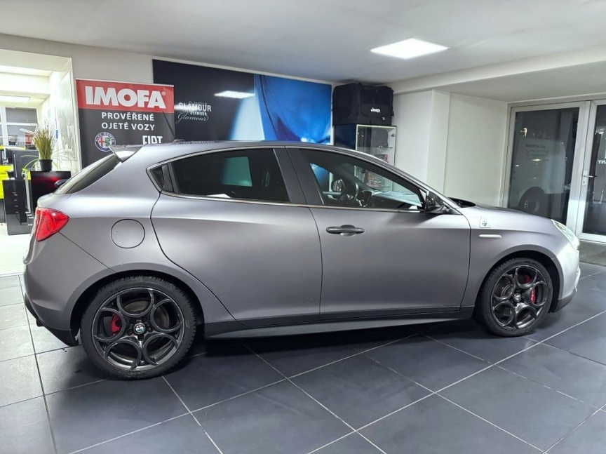 Alfa Romeo Giulietta 1750 TBi 240k TCT QV Launch Edition ZENDER