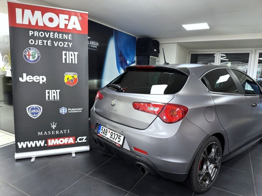 Alfa Romeo Giulietta 1750 TBi 240k TCT QV Launch Edition ZENDER