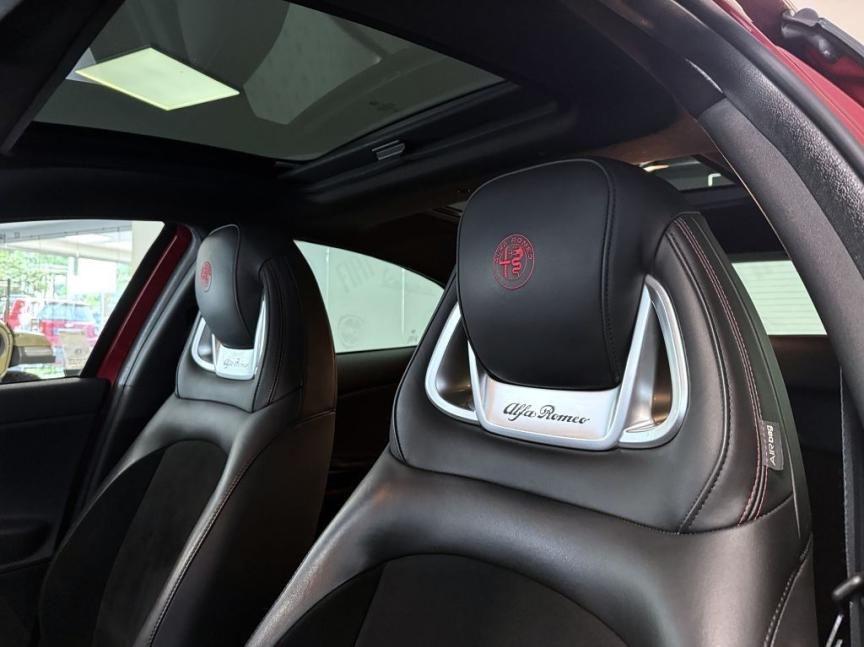 Alfa Romeo Giulietta 1750 TBi 240k TCT Veloce