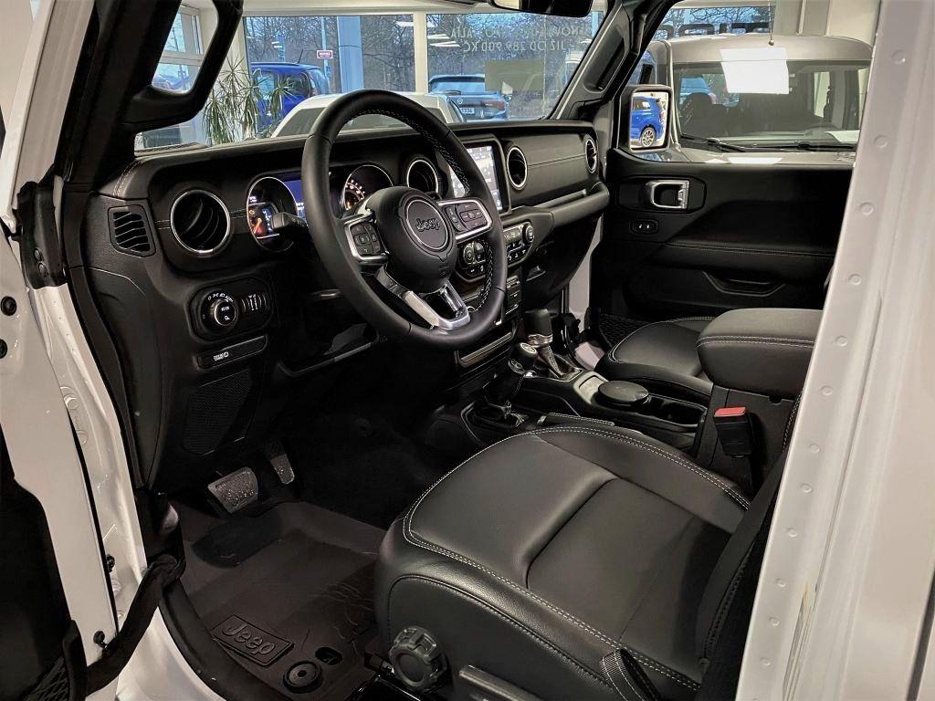 Jeep Gladiator 3.0 CRD V6 264k AT8 ZF OVERLAND MY23 *035* ek