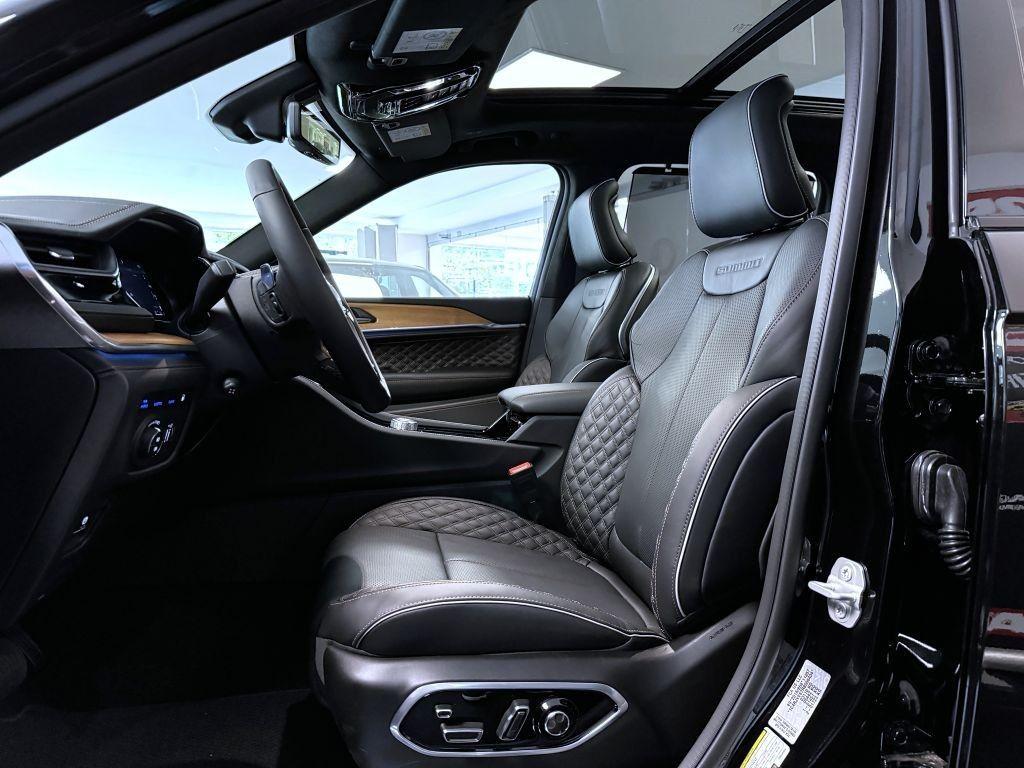 Jeep Grand Cherokee 2,0 T 380k PHEV 4x4 AT8 ZF SUMMIT RESERVE *746*