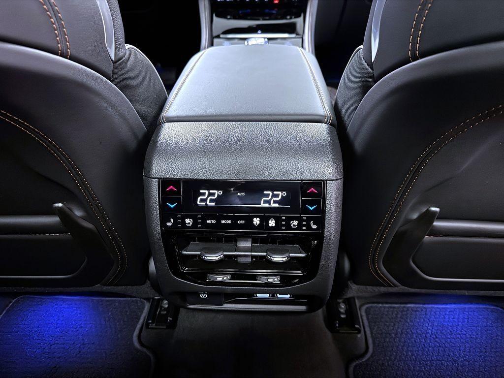 Jeep Grand Cherokee 2,0 T 380k PHEV 4x4 AT8 ZF SUMMIT RESERVE *8993*