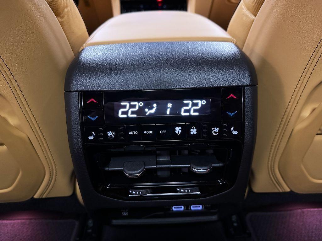 Jeep Grand Cherokee 3,6 V6 291k 4x4 AT8 ZF SUMMIT RESERVE *012*