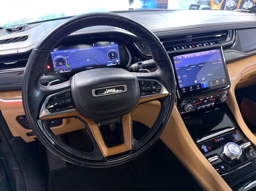 Jeep Grand Cherokee 5,7 V8 357k 4x4 AT8 ZF SUMMIT RESERVE