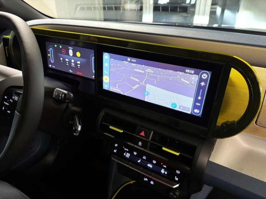 Fiat Grande Panda 1.2 Turbo Hybrid 110k MHEV eDCT La Prima *401*