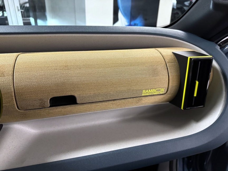 Fiat Grande Panda 1.2 Turbo Hybrid 110k MHEV eDCT La Prima *401*