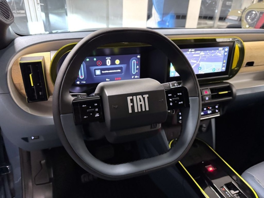 Fiat Grande Panda 1.2 Turbo Hybrid 110k MHEV eDCT La Prima *871* e