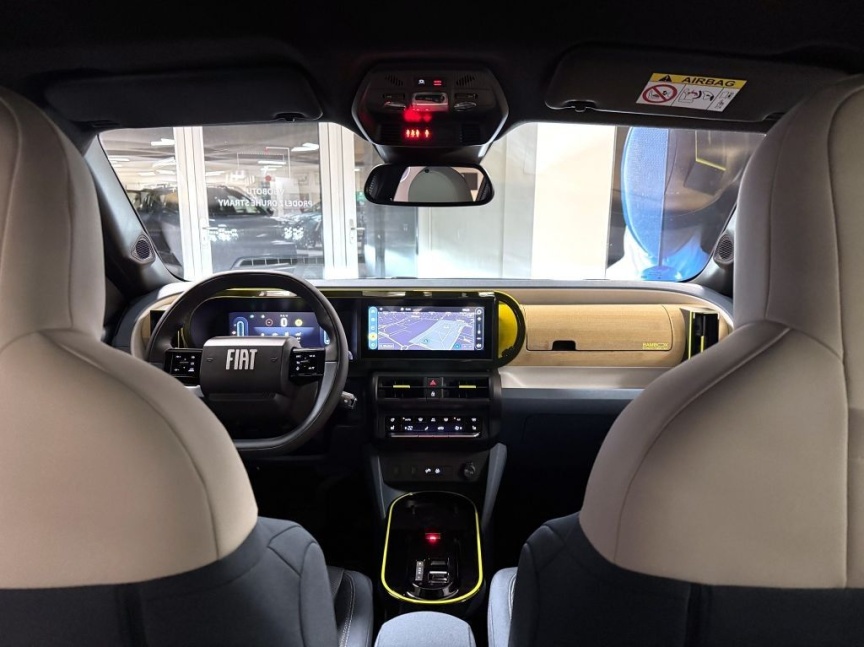 Fiat Grande Panda 1.2 Turbo Hybrid 110k MHEV eDCT La Prima *871* e