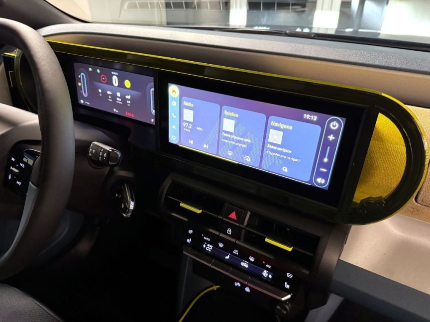 Fiat Grande Panda 1.2 Turbo Hybrid 110k MHEV eDCT La Prima *871* e