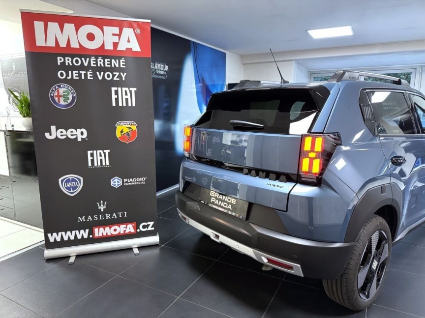 Fiat Grande Panda 1.2 Turbo Hybrid 110k MHEV eDCT La Prima X005