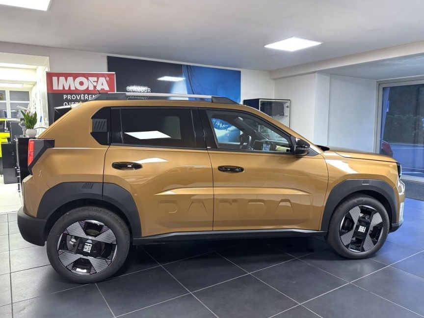 Fiat Grande Panda 1.2 Turbo Hybrid 110k MHEV eDCT La Prima X818