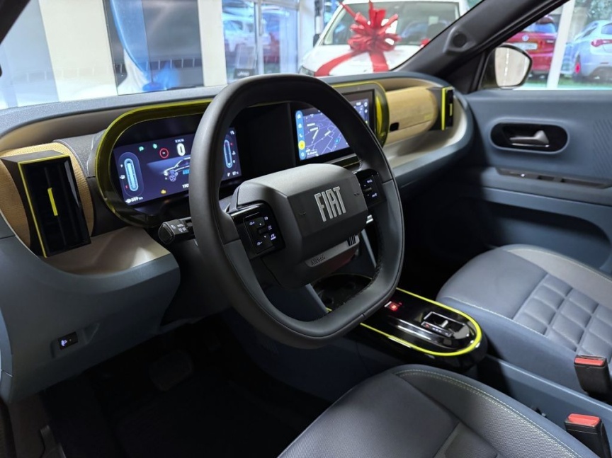 Fiat Grande Panda 1.2 Turbo Hybrid 110k MHEV eDCT La Prima