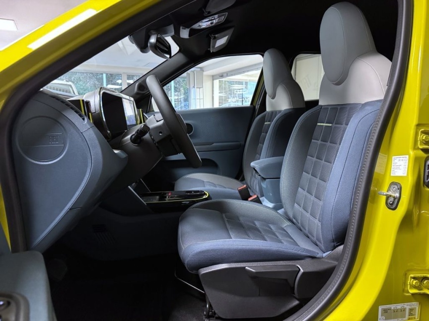 Fiat Grande Panda 1.2 Turbo Hybrid 110k MHEV eDCT La Prima