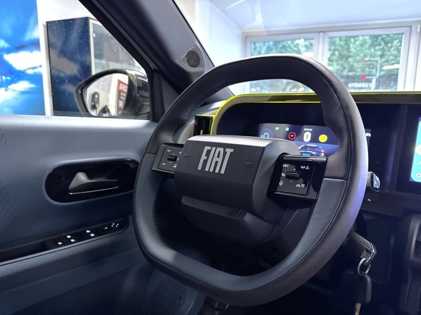 Fiat Grande Panda 1.2 Turbo Hybrid 110k MHEV eDCT La Prima