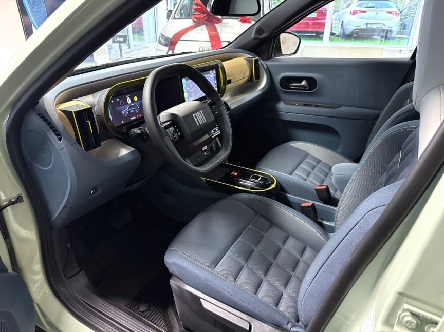 Fiat Grande Panda 1.2 Turbo Hybrid 110k MHEV eDCT La Prima